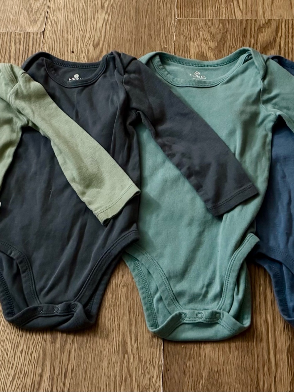 6 Honest Brand Clothing Long-Sleeve Baby Bodysuits